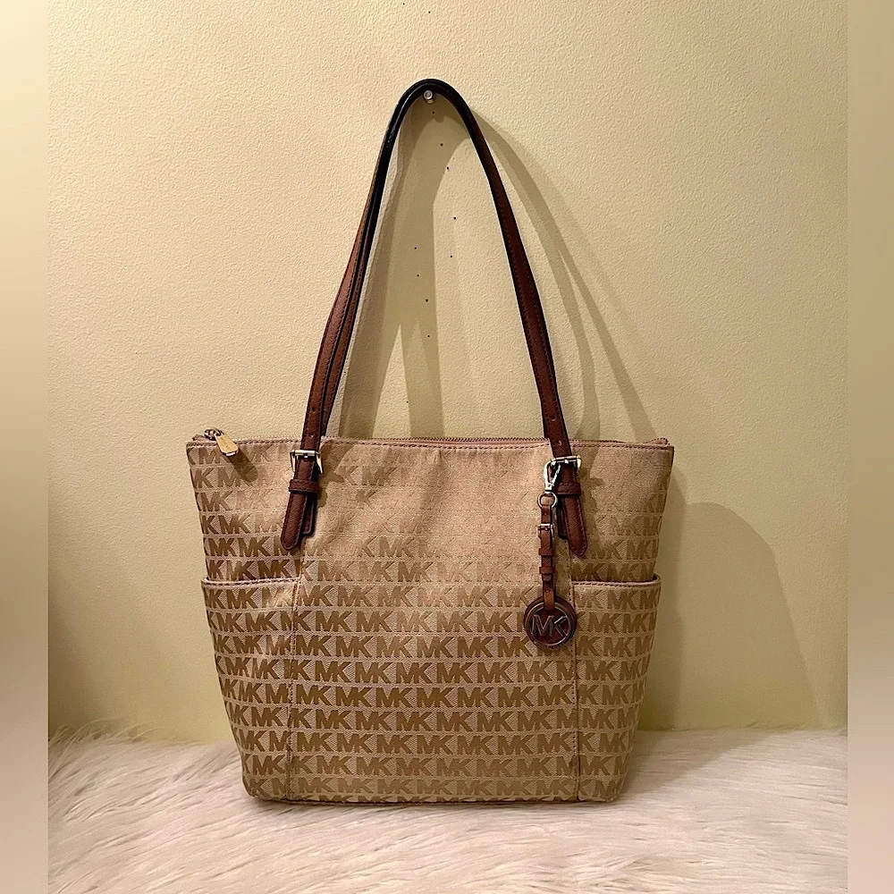 Michael Kors Jet Set Travel Top Zip Shoulder Tote